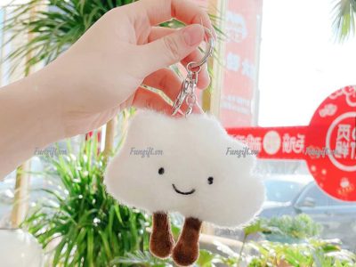 Đặt hàng móc khóa mây lang thang