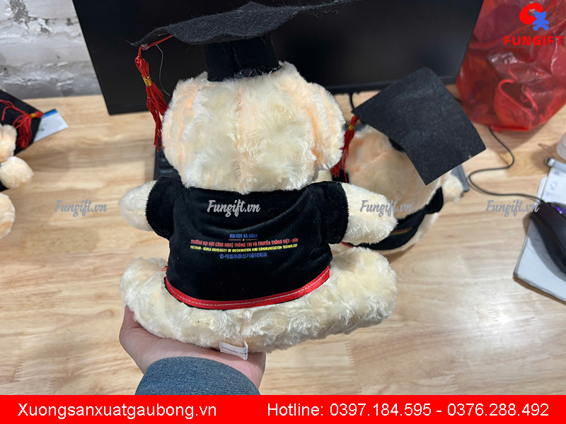 Xưởng in logo gấu bông tốt nghiệp theo yêu cầu