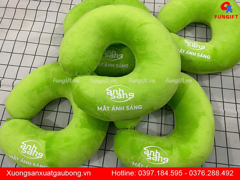 Mẫu gối chữ U in theo yêu cầu