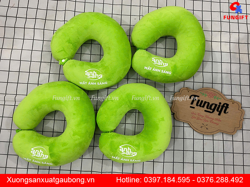 Set gấu móc khóa gối U in logo