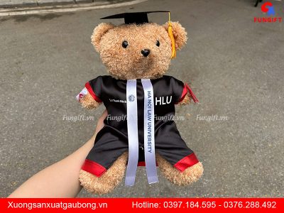 Gấu bông tặng sinh viên tốt nghiệp