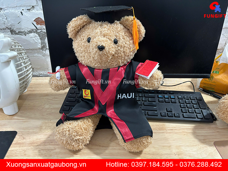 Gấu bông tốt nghiệp quà tặng in logo