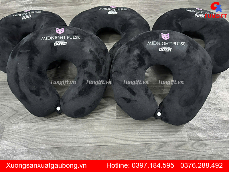 Gối kê cổ chữ U in logo theo yêu cầu làm quà tặng