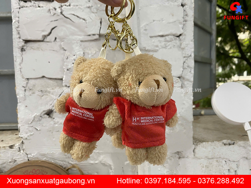 Gấu bông móc khóa mặc áo in logo