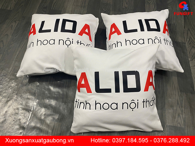 Gối vuông tựa lưng in logo công ty