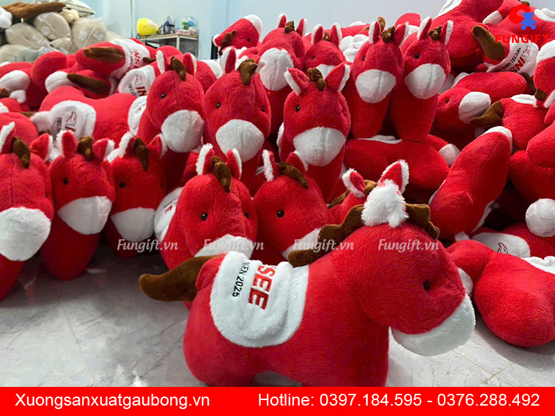Gấu bông ngựa đua