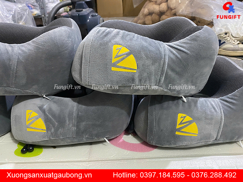 Gia công gối kê cổ chữ U in logo theo yêu cầu