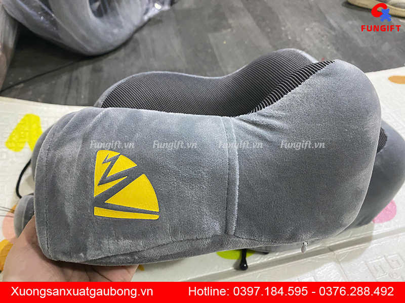 Gối chữ U giá rẻ in logo giá tại xưởng