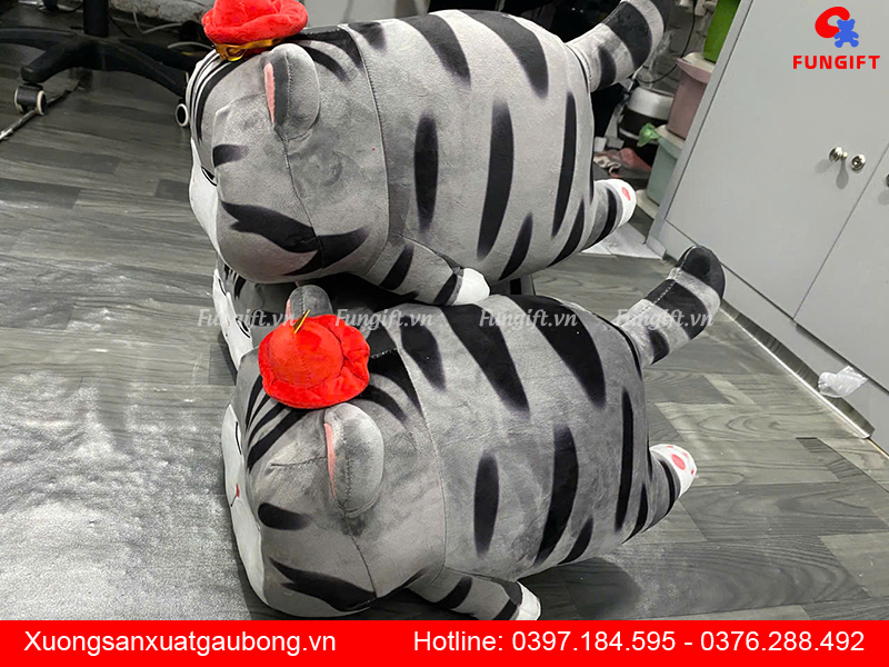 Mèo bông hoàng thượng nằm béo in logo