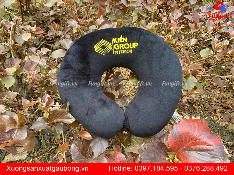 Mẫu gối chữ U du lịch thêu logo