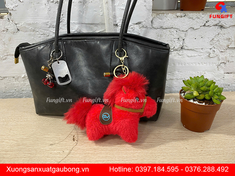 Sản xuất ngựa bông móc khóa in logo