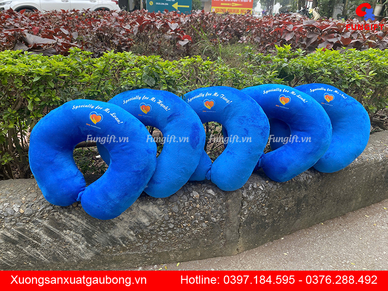 Sản xuất gối U in tên thương hiệu