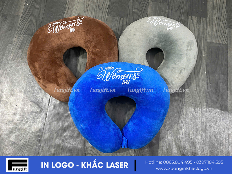 Gối quà tặng khách hàng