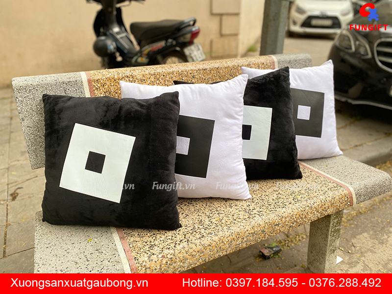 Đặt in gối vuông số lượng lớn