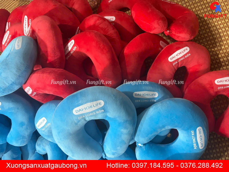 Gối du lịch chữ U in logo