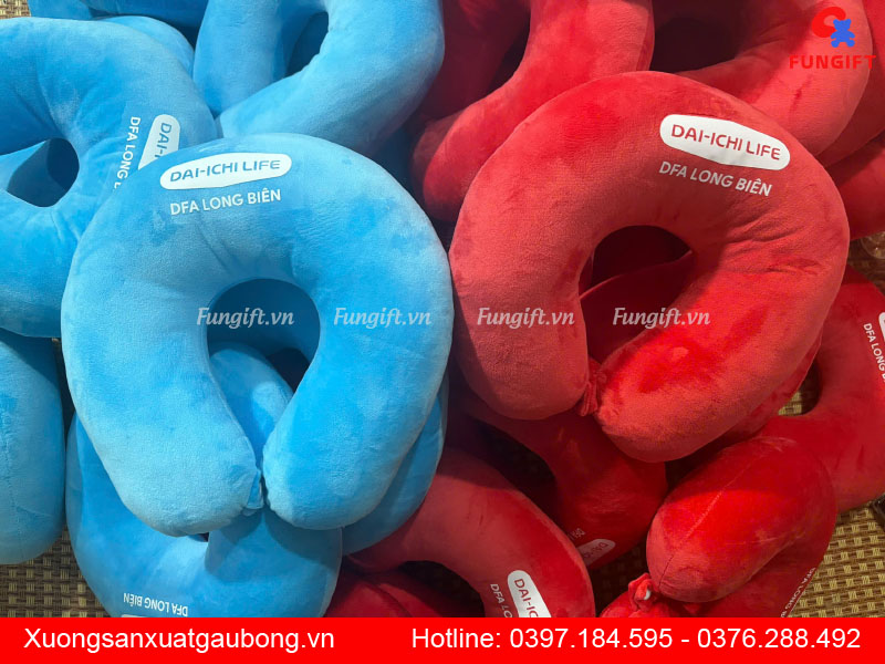 In logo lên gối kê cổ du lịch