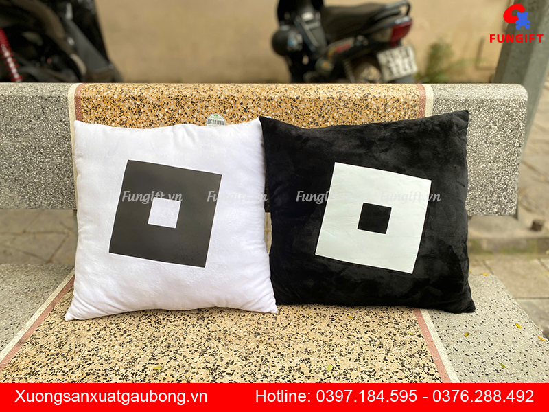 In logo lên gối vuông theo yêu cầu