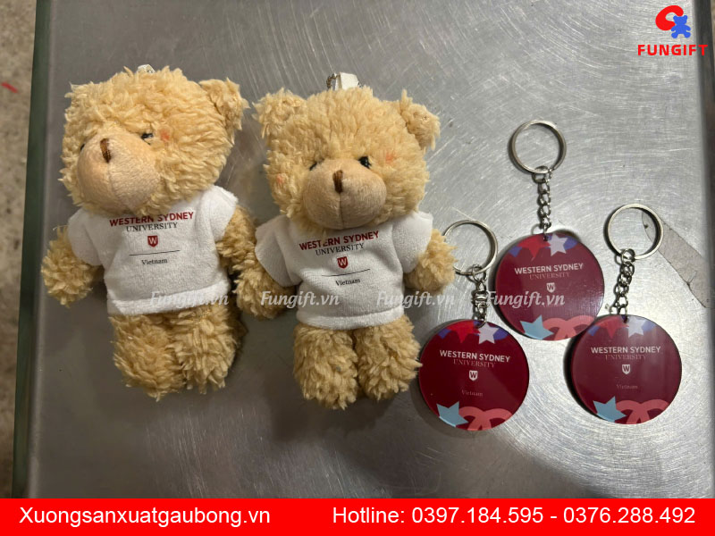 Quà tặng gấu móc khóa in tên