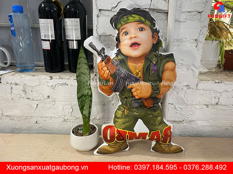 Sản xuất gấu nhồi bông Rambo tại xưởng