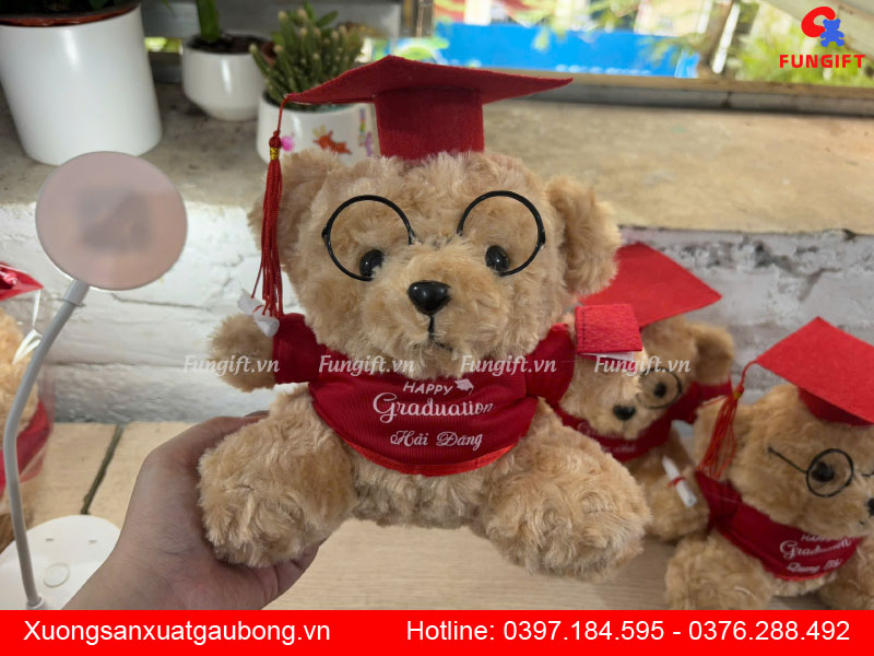 Gấu bông cử nhân tốt nghiệp in tên