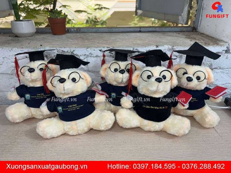 Gấu bông tặng lễ tốt nghiệp