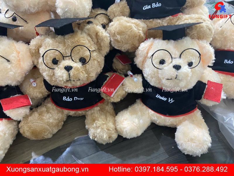Gấu bông tốt nghiệp Hà Nội