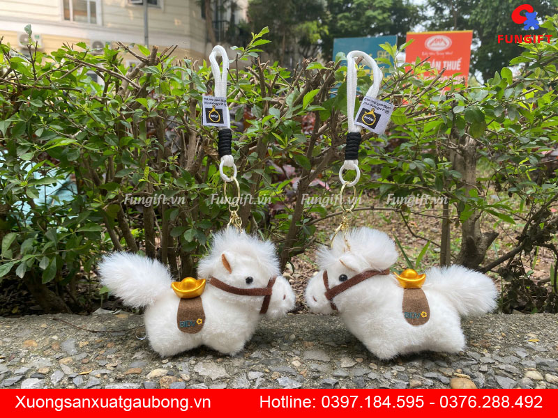 Móc khoá hình con ngựa làm quà tặng
