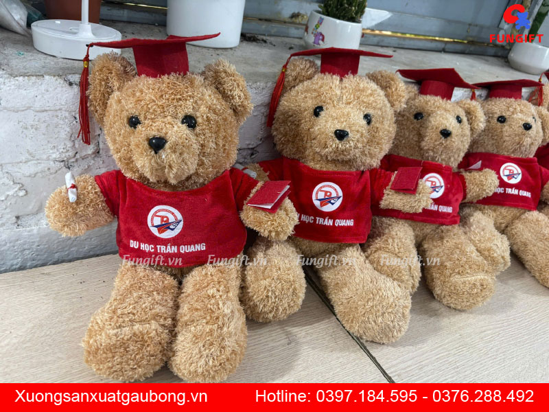 Xưởng sản xuất gấu bông cử nhân