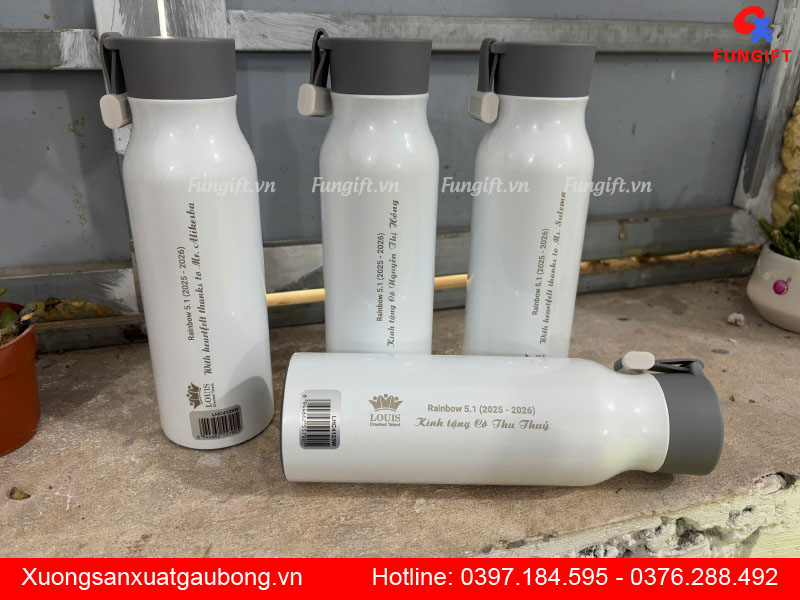 Khắc bình nước giữ nhiệt theo yêu cầu