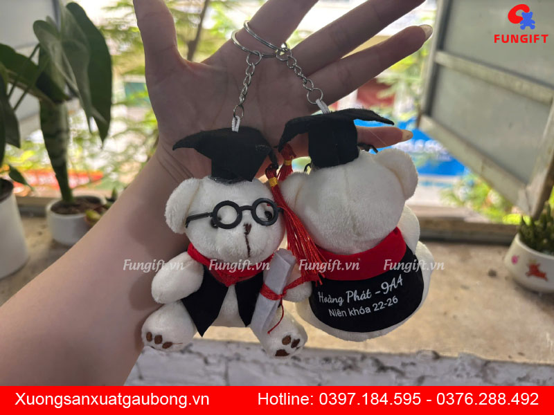 Mẫu gấu tốt nghiệp móc khóa in giá rẻ
