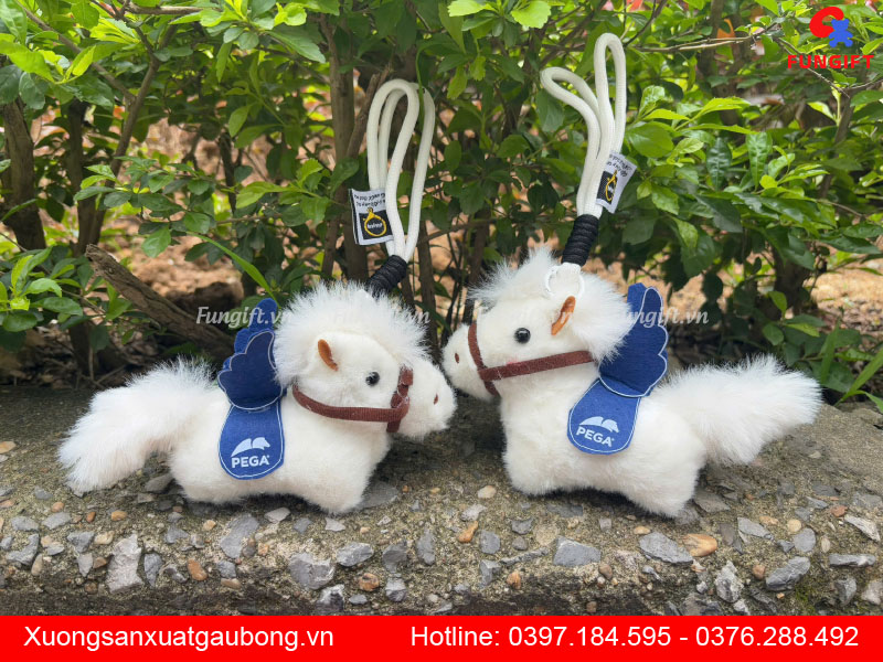 Phụ kiện móc khóa ngựa Mã tiểu Dã in tên