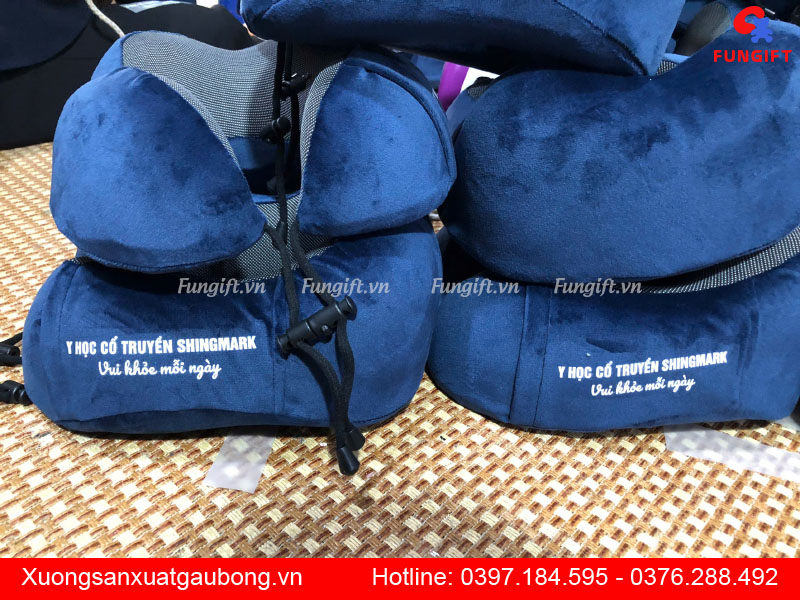 Sản xuất gối U in theo yêu cầu