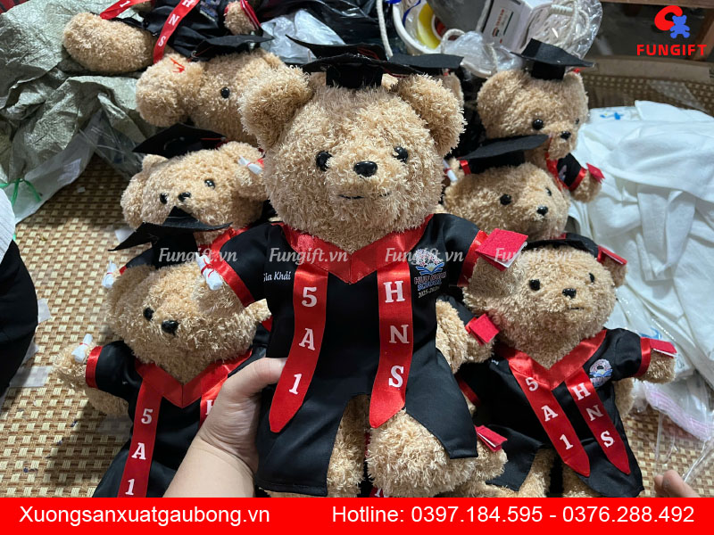 Gấu bông tốt nghiệp in tên