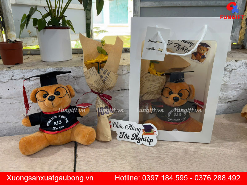 Xưởng sản xuất gấu bông tốt nghiệp, gấu áo in logo làm quà tặng