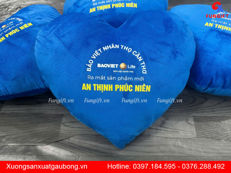 In gối trái tim nhồi bông giá rẻ