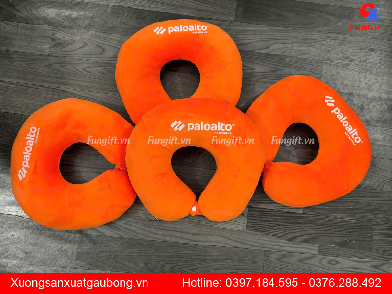 Quà tặng gối U kê cổ nhồi bông in logo