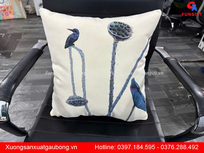 Quà tặng gối tựa lưng in theo yêu cầu