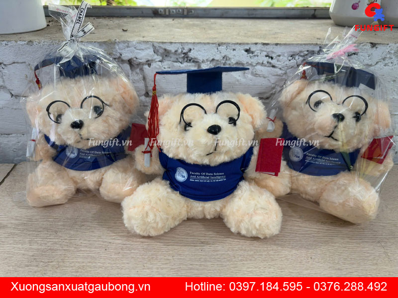 Quà tặng tốt nghiệp gấu bông in logo
