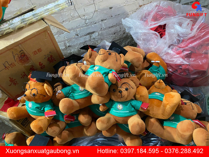 Gấu bông tốt nghiệp 30cm in logo