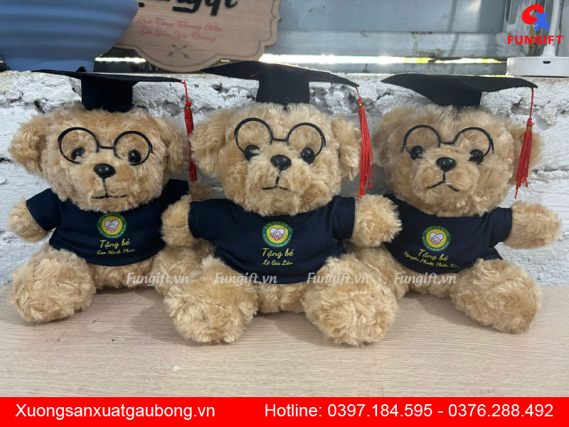 Gấu bông tốt nghiệp Hà Nội