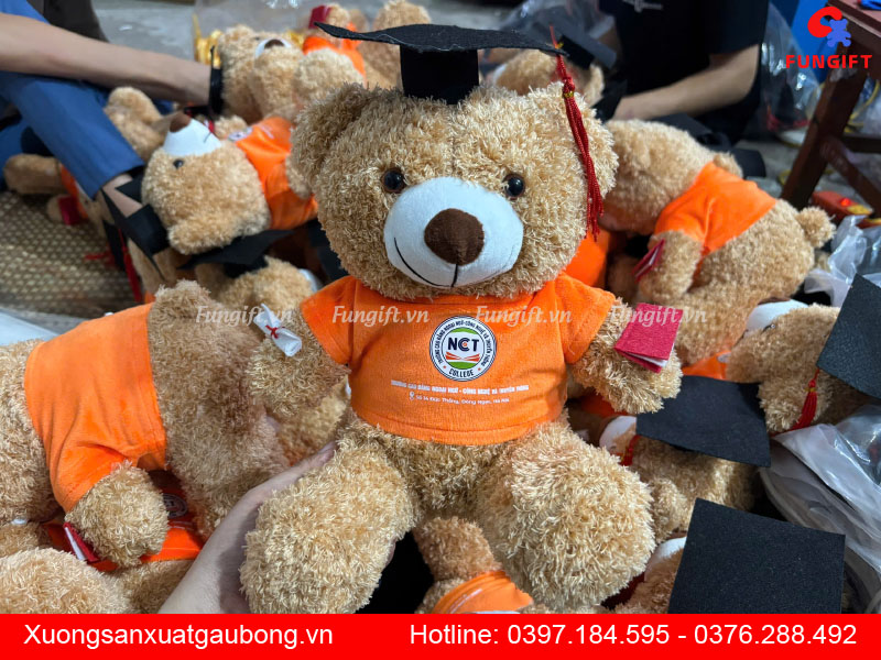 Gấu bông tốt nghiệp quà tặng ý nghĩa cho tân cử nhân