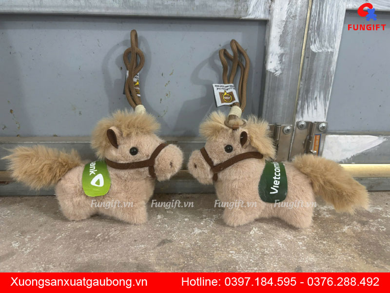 Gia công móc khoá thú bông ngựa