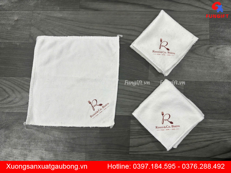 Khăn lau tay in logo theo yêu cầu