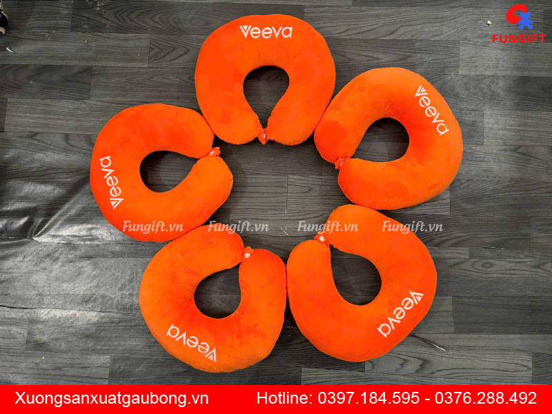 Xưởng sản xuất gối nhồi bông, gối cổ, gối chữ U in thêu logo