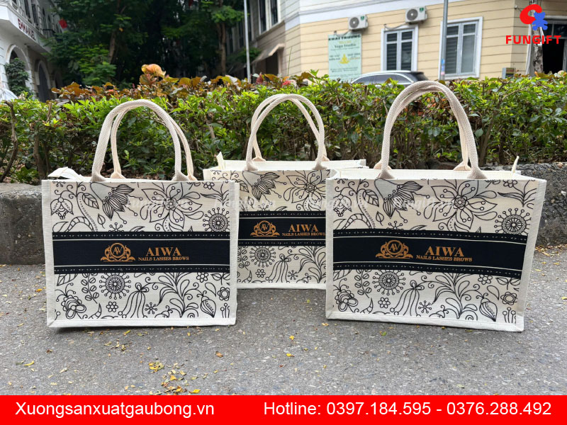 In logo thương hiệu lên túi vải giả đay