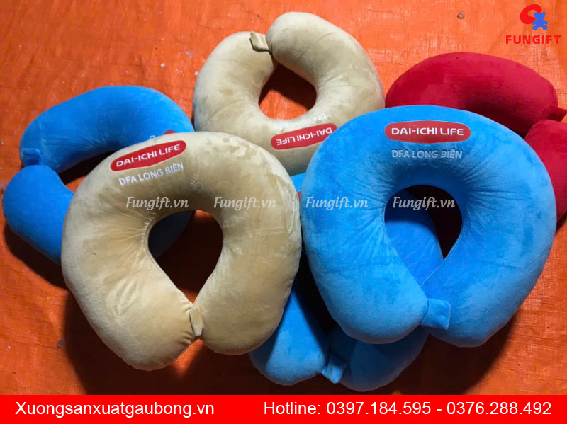 Gối chữ U in logo doanh nghiệp