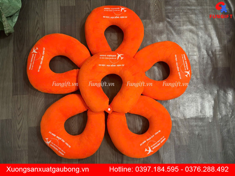 Gối chữ U in theo yêu cầu