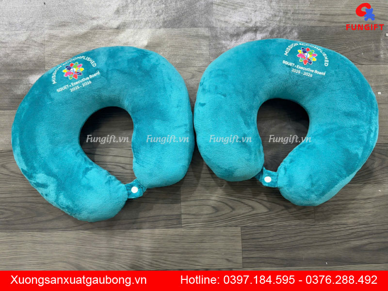 Xưởng may gối cổ chữ U in logo theo yêu cầu