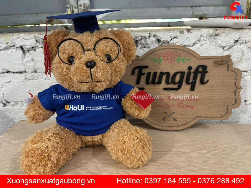 Gấu bông tốt nghiệp Hà Nội