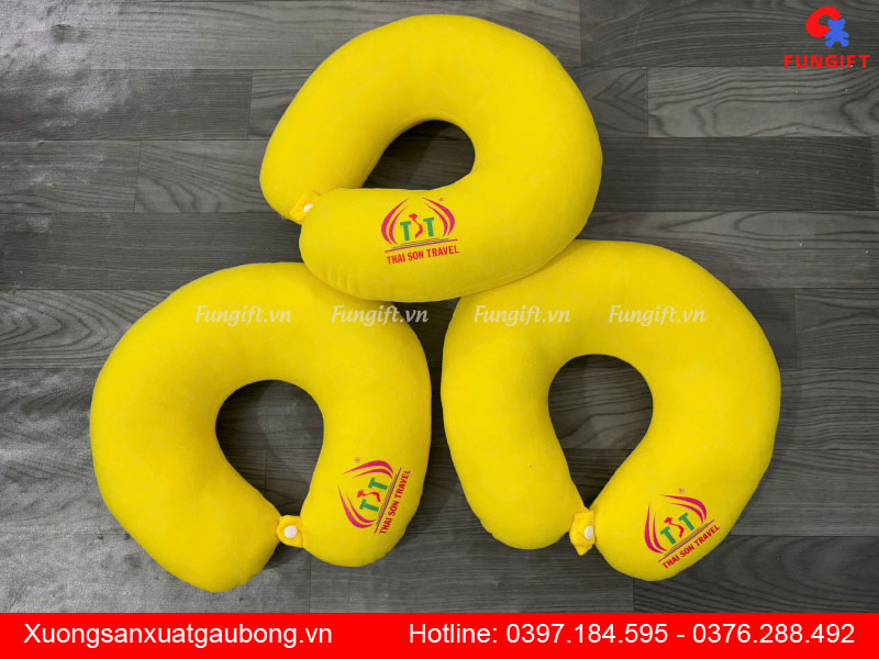 Gối chữ U in logo du lịch